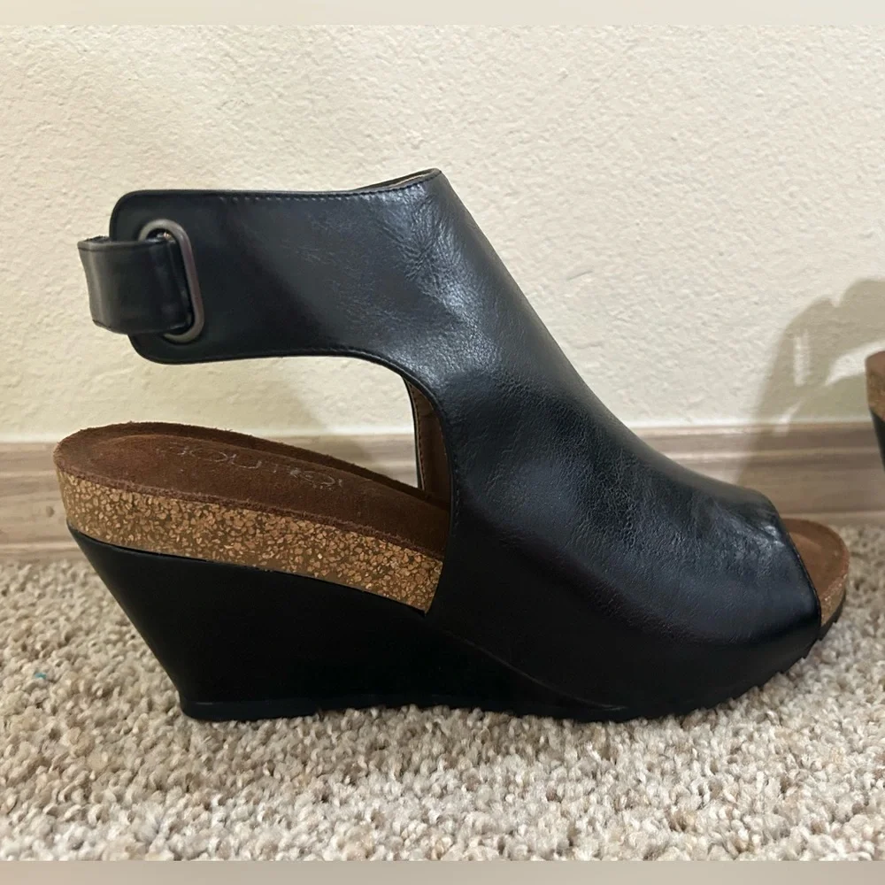 Boutique by Corkys Calypso Black Cork Wedge Heel Size 10 Women's Ankle Velcro
